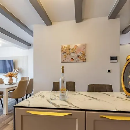 Appartement Porta Aurea Mukalba, *