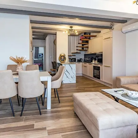 Appartement Porta Aurea Mukalba, *