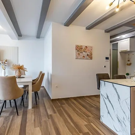 Appartement Porta Aurea Mukalba, *